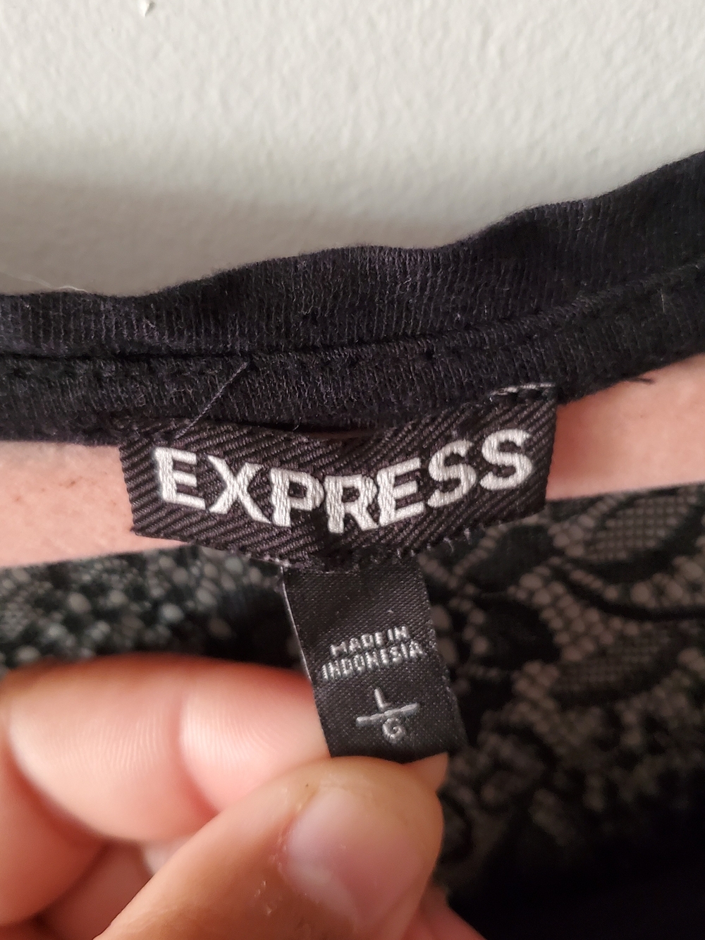 Express Black Short-Sleeve Tee with Stud Heart and Lace Back - Picture 5 of 8
